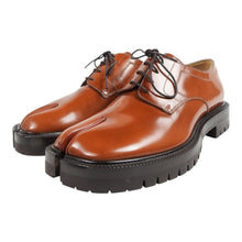 Load image into Gallery viewer, Maison Margiela Tabi Derbies Size 42
