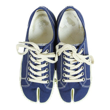 Load image into Gallery viewer, Maison Margiela Tabi Sneakers Size 39
