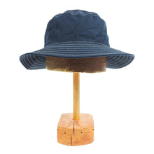 Load image into Gallery viewer, Arpenteur Bucket Hat
