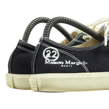 Load image into Gallery viewer, Maison Margiela Tabi Sneakers Size 39
