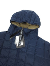 Load image into Gallery viewer, Taion Reversible Down Coat Size XL
