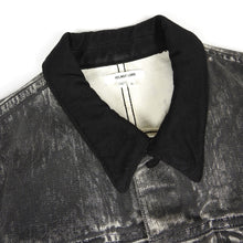 Load image into Gallery viewer, Helmut Lang Painted Denim Jacket Size Small
