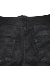 Load image into Gallery viewer, Rick Owens DRKSHDW SS&#39;19 Waxed Detroit Cut Jeans Size 32
