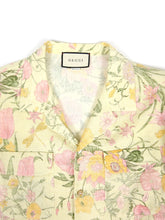 Load image into Gallery viewer, Gucci Oversized Floral Button Up Shirt Size 48
