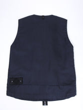 Load image into Gallery viewer, Stone Island Shadow Project Black Nylon Zip Vest - M
