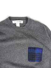 Load image into Gallery viewer, Comme Des Garçons SHIRT Sweater Size Medium
