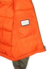 Load image into Gallery viewer, Gucci Green Down Puffer Jacket Size 48
