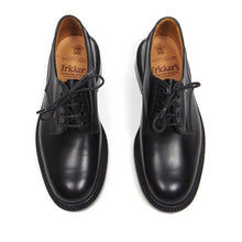 Load image into Gallery viewer, Trickers Black Plain Derby Fit US8
