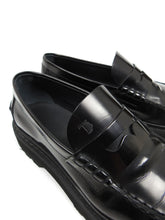 Load image into Gallery viewer, Tod&#39;s Black Patent Leather Loafer Size 11

