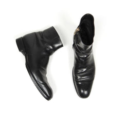 Load image into Gallery viewer, Tom Ford Boots Size 12
