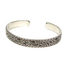Load image into Gallery viewer, Gucci Sterling Silver Cuff

