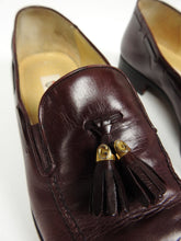 Load image into Gallery viewer, Gucci Vintage Tassel Loafer Size 8
