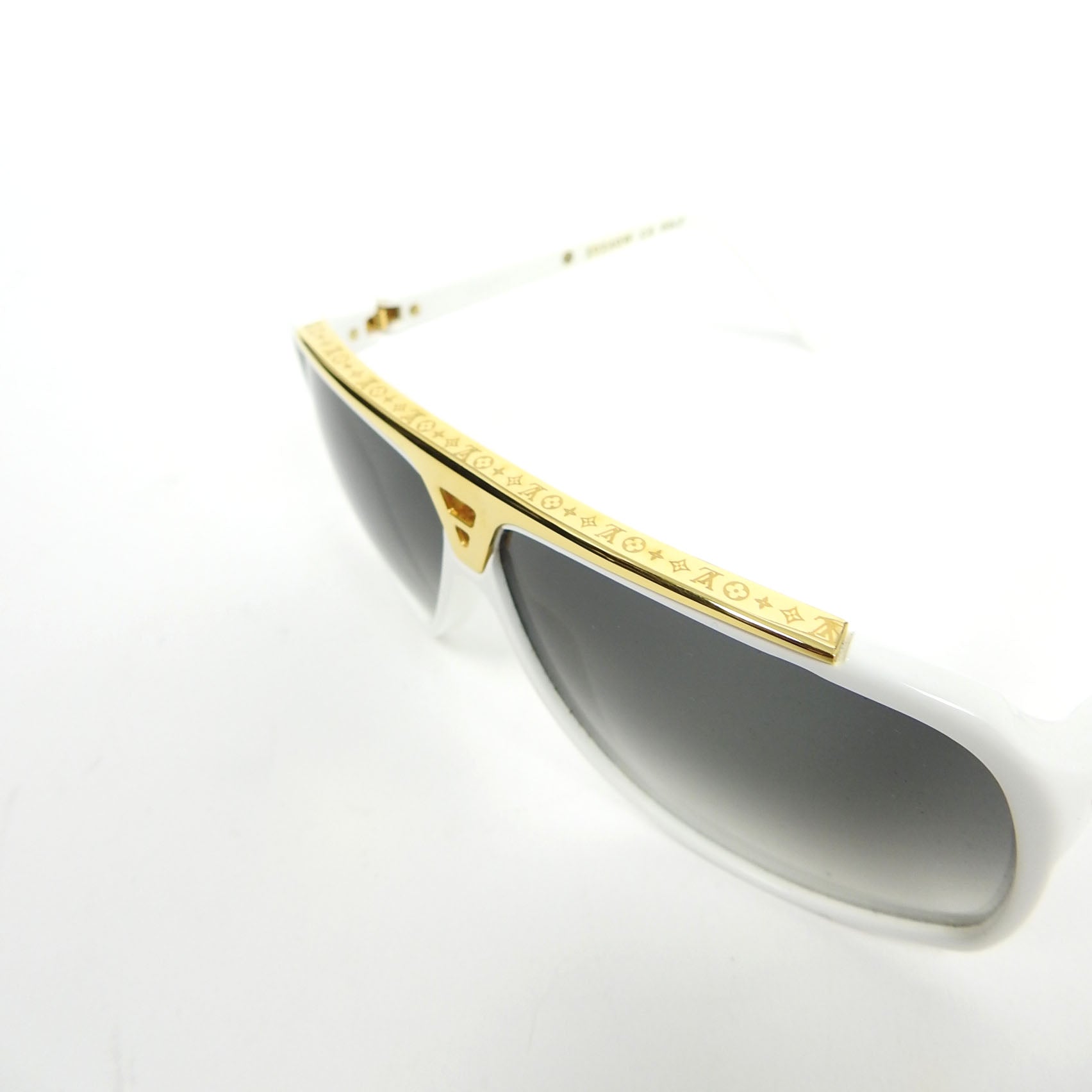 Louis Vuitton White Evidence Sunglasses – I Miss You MAN