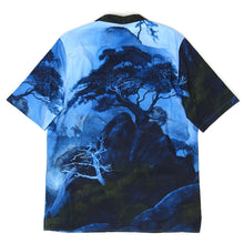 Load image into Gallery viewer, Valentino Graphic SS Shirt Size 48
