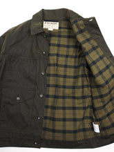 Load image into Gallery viewer, Filson Waxed Jacket Green Small
