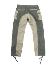 Load image into Gallery viewer, White Mountaineering 2015 AW Olive Green Cargo Trousers - M
